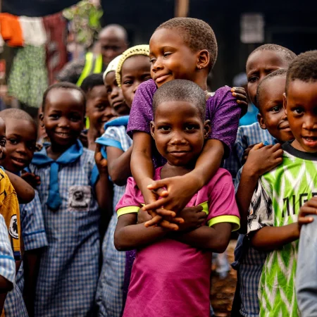 Groupe d'enfants défévorisés